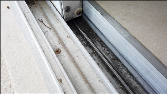 Clean Door Tracks are a Breeze with Shurhold!